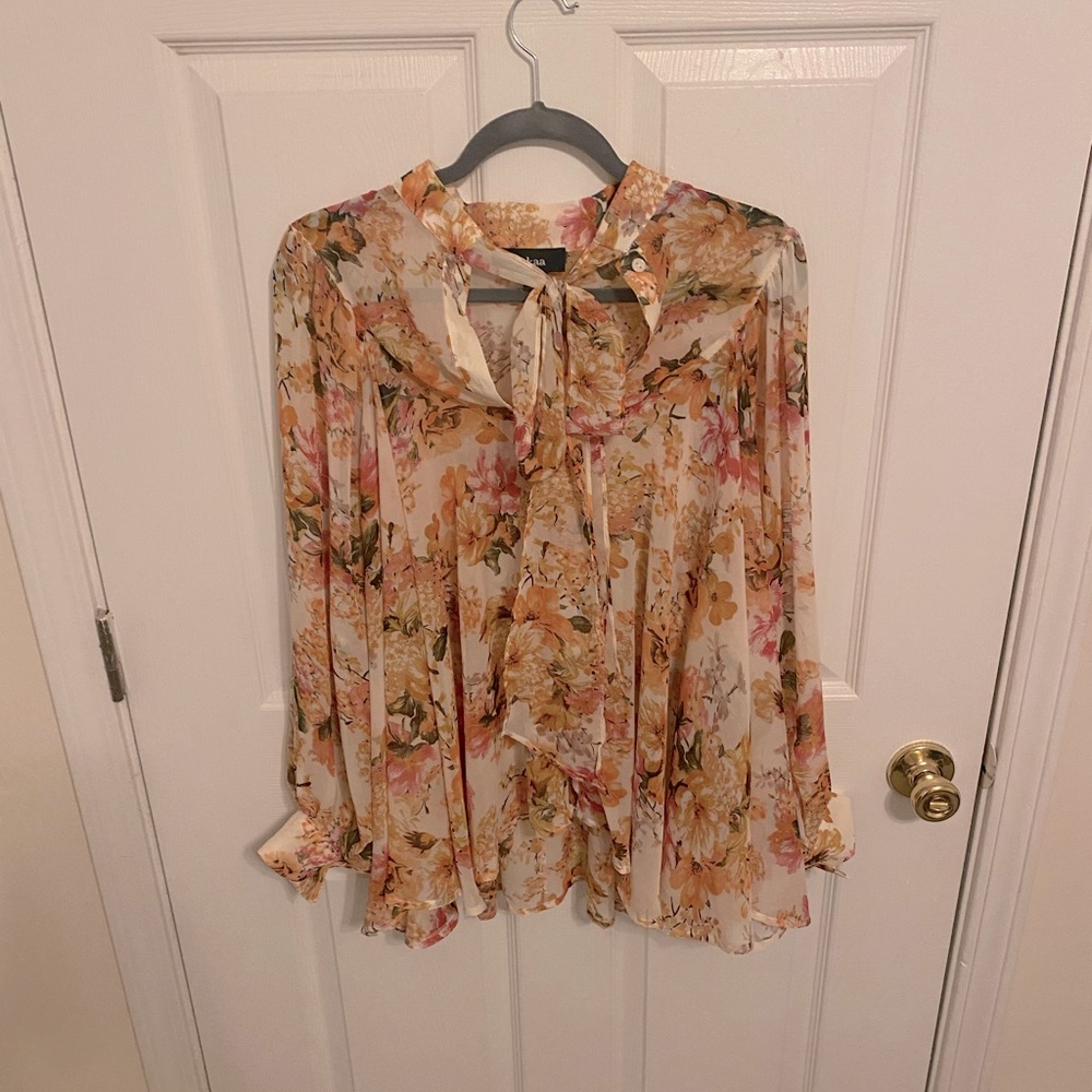 Vici Vanish Floral Button Down Tie Blouse (Small)